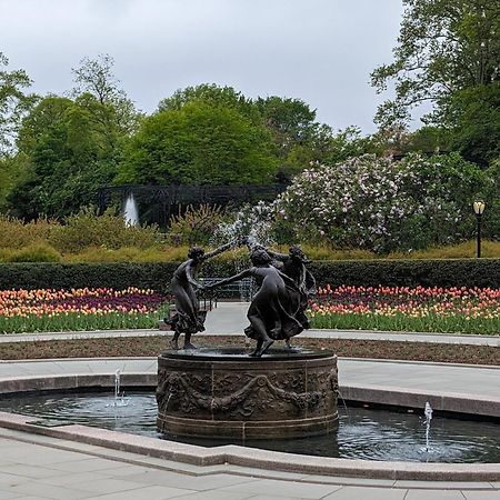 The Central Park East By The Museum Mile New York Exterior foto